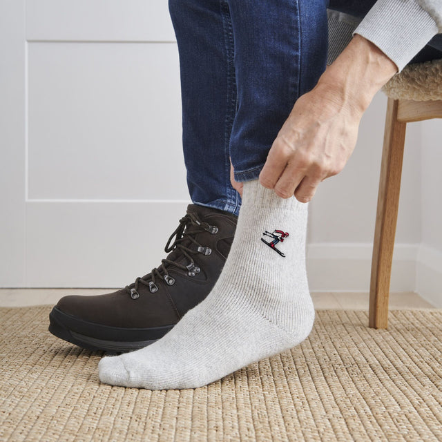sports-lover-wool-socks-skiing-sweet-william