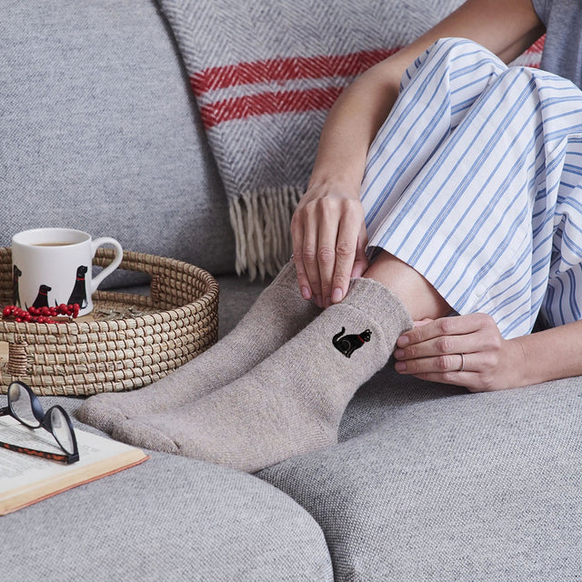 black-cat-wool-blend-socks-sweet-william