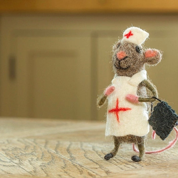 nurse-mouse-felt-decoration-sew-heart-felt