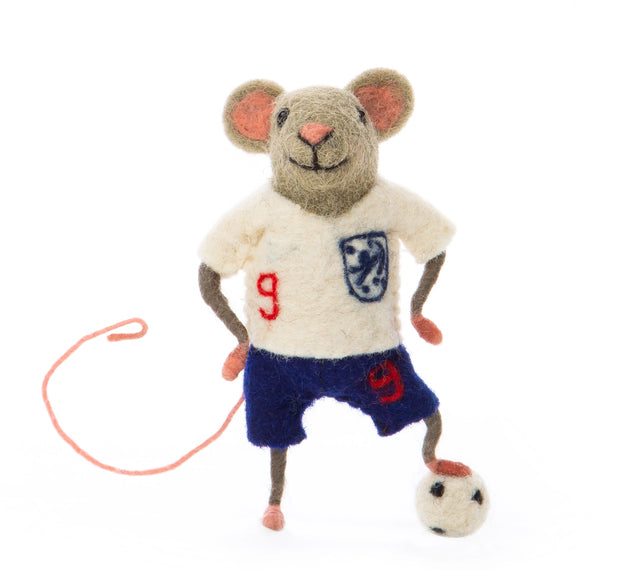 england-footballer-mouse-felt-decoration-sew-heart-felt