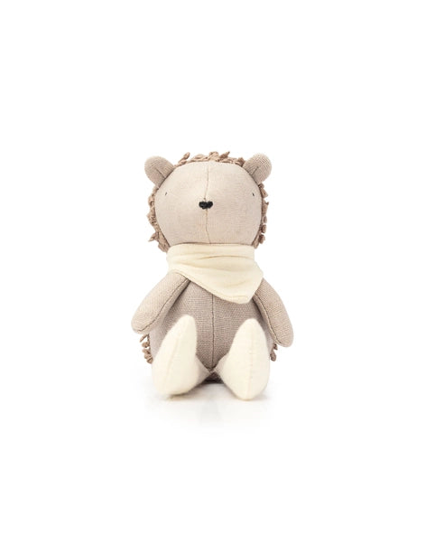 poppet-the-baby-hedgehog-mr-pickles