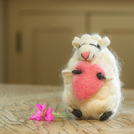 loving-lottie-felt-sheep-holding-a-pink-heart-decoration-sew-heart-felt