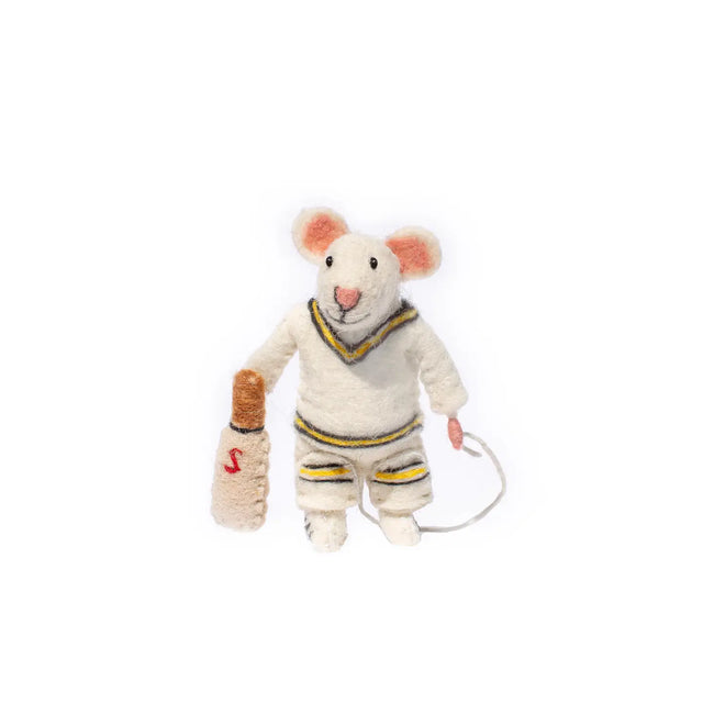 cricketer-mouse-felt-decoration-sew-heart-felt