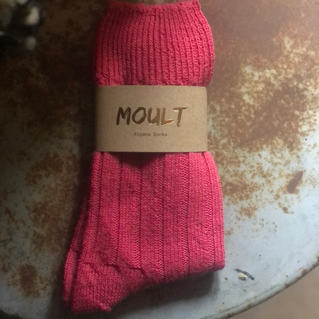 alpaca-lounging-socks-small-uk-4-7-ecru-pink-moult