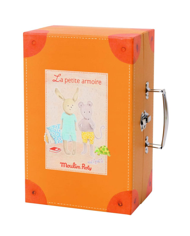 The Little Wardrobe Suitcase: La Grande Famille