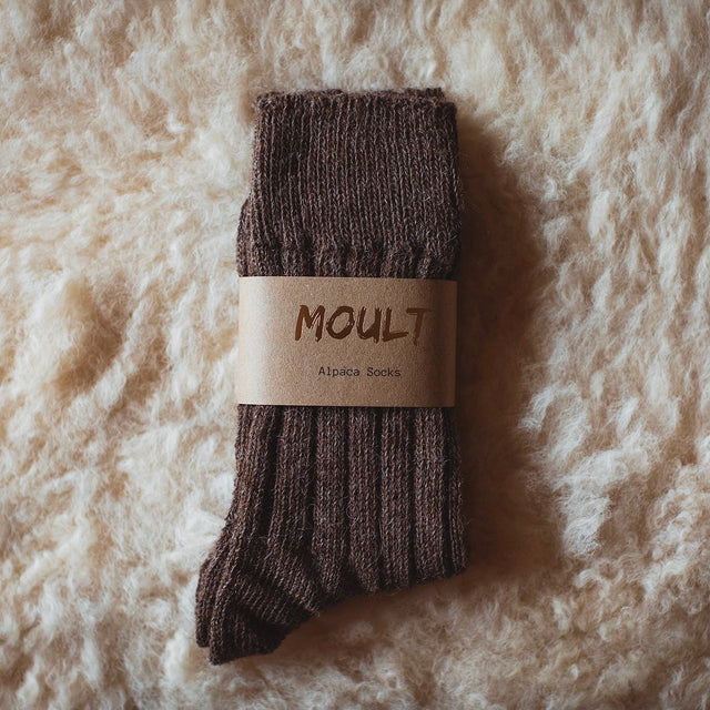 alpaca-lounging-socks-medium-brown-moult