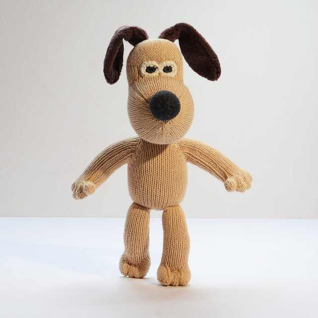 gromit-knitted-soft-toy-chunki-chilli