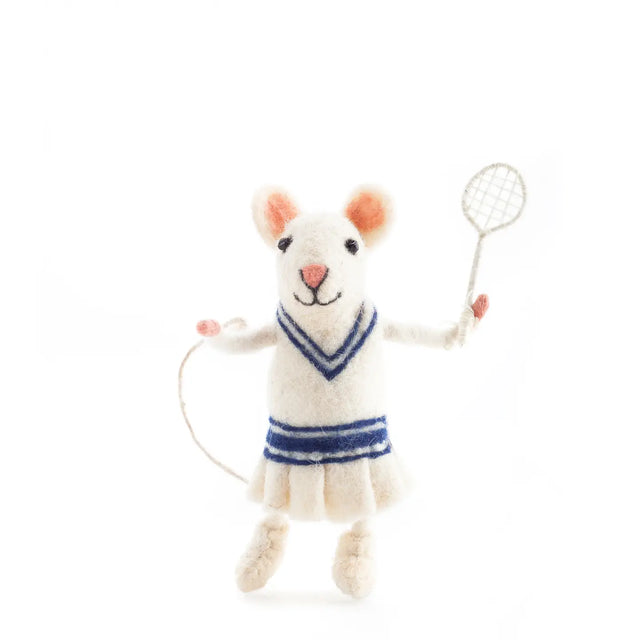 tennis-mouse-felt-decoration-sew-heart-felt