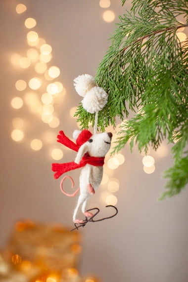 skater-mouse-felt-christmas-decoration-sew-heart-felt