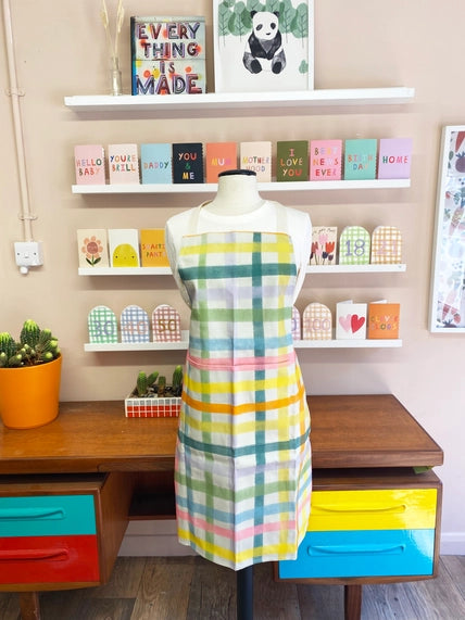 bright-gingham-adults-apron-plewsy
