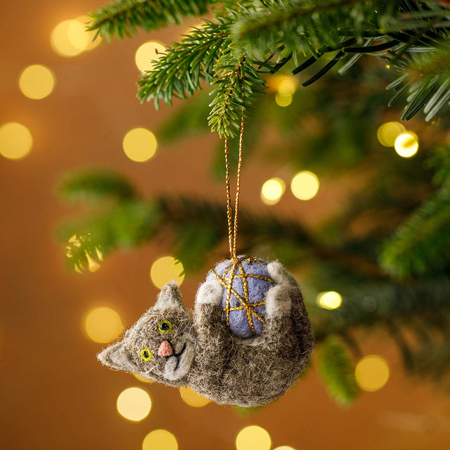 cordelia-cat-christmas-felt-decoration-sew-heart-felt