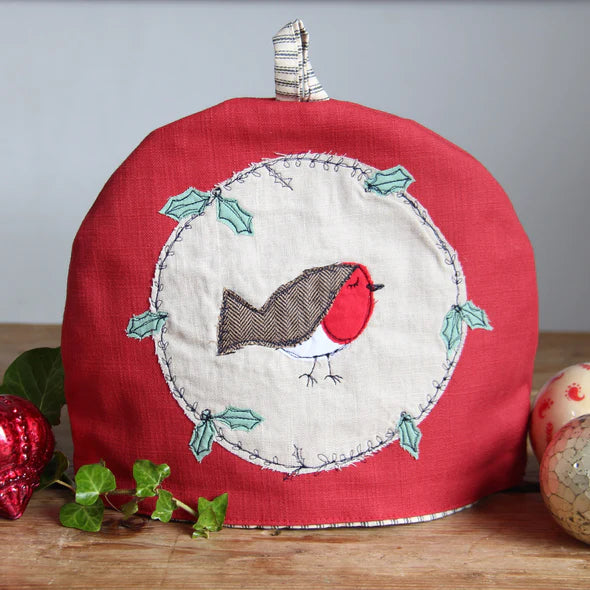 christmas-robin-large-tea-cosy-poppy-treffry