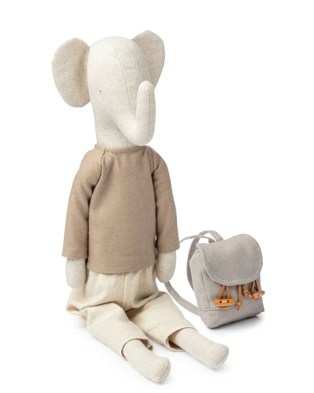the-adventure-pickles-master-elephant-mr-pickles