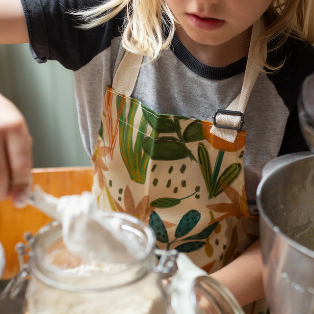 bud-floral-print-childrens-apron-plewsy