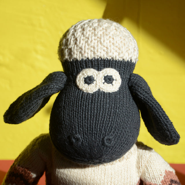 shaun-the-sheep-knitted-soft-toy-chunki-chilli