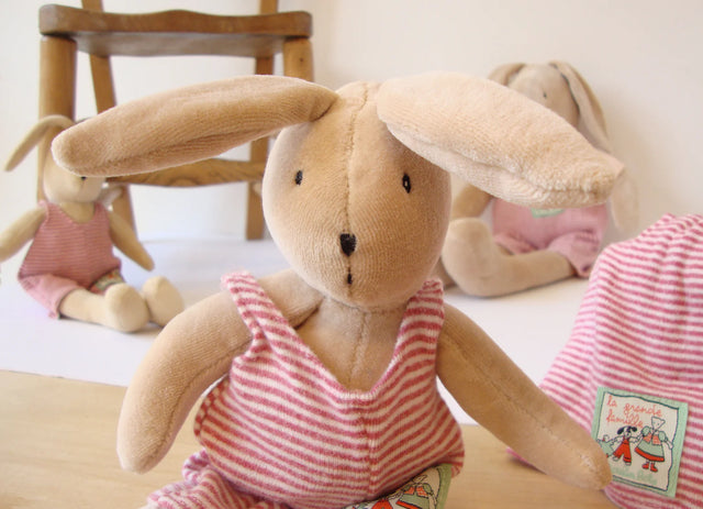 sylvain-the-rabbit-tiny-la-grande-famille-moulin-roty
