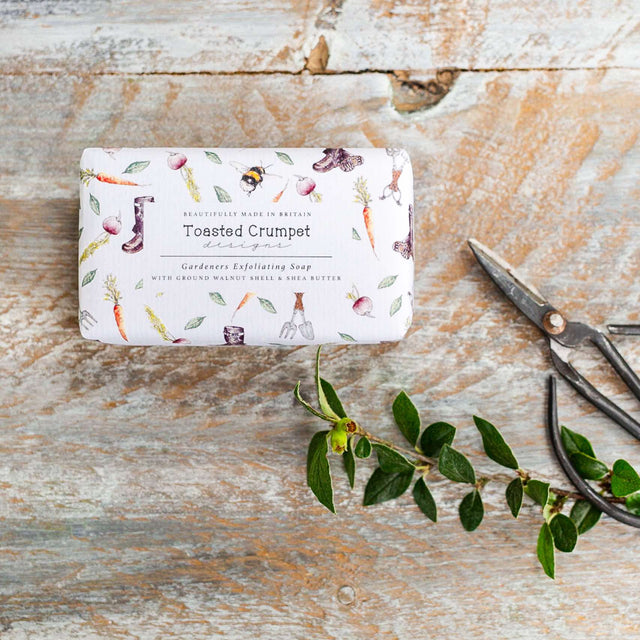 Gardeners Exfoliating Soap - Toasted Crumpet