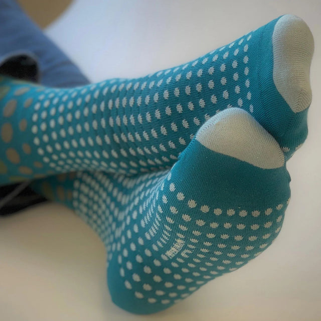 grad-polka-mens-socks-teal