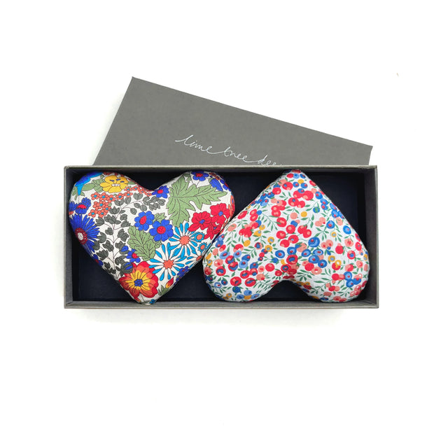 liberty-lavender-hearts-red-hot-lime-tree-design