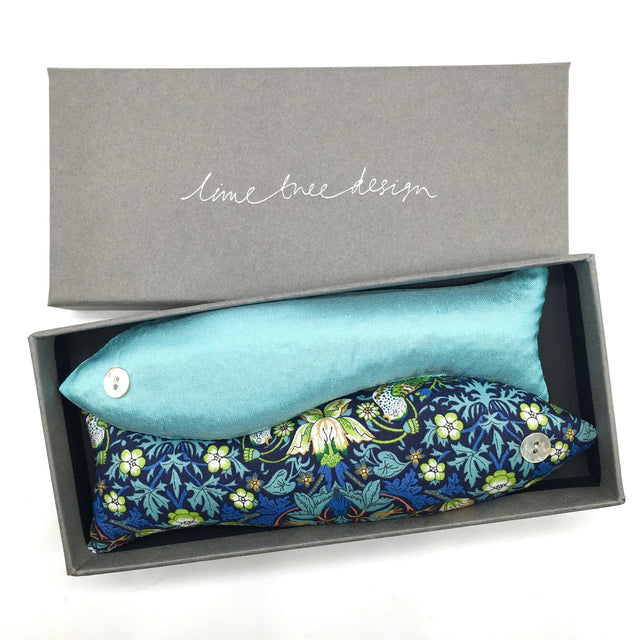 Strawberry Thief Turquoise: Lavender Sardines - Lime Tree Design