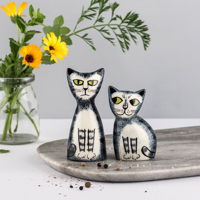 hannah-turner-grey-tabby-cat-salt-pepper-shakers