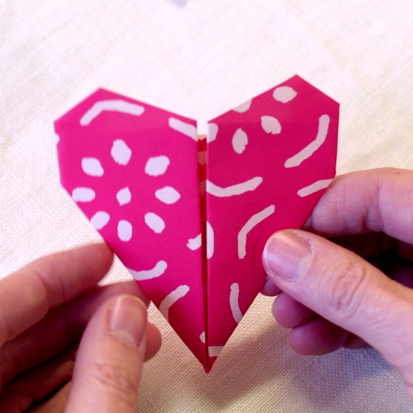 Heart Bunting Origami Kit - Cambridge Imprint