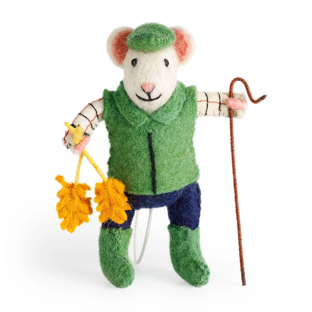 farmer-felt-mouse-sew-heart-felt