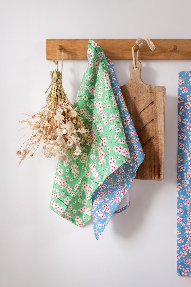 organic-cotton-tea-towels-emily-burningham-museums-galleries