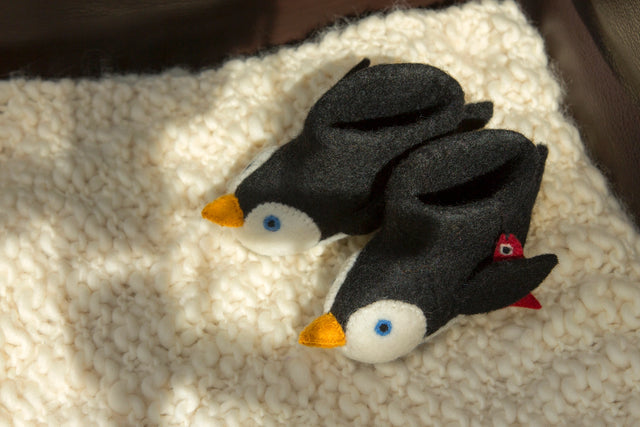 pete-penguin-organic-felt-slippers-1-2-years-sew-heart-felt