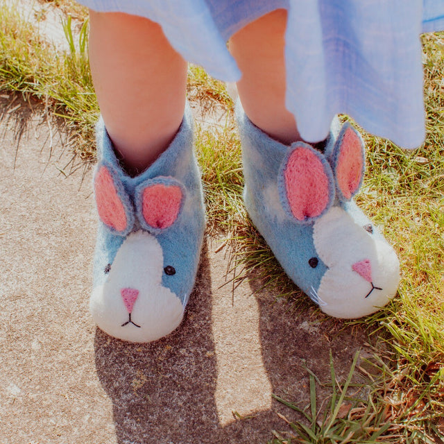 rory-rabbit-organic-felt-slippers-0-1-years-sew-heart-felt