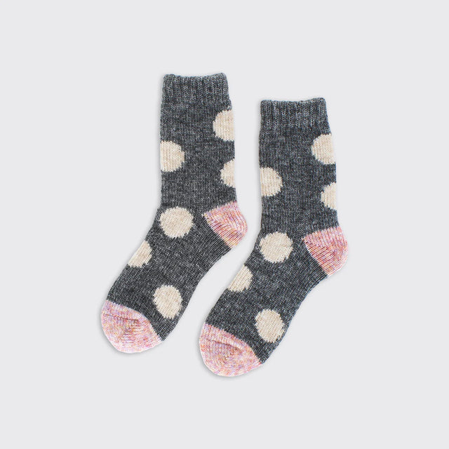 big-spot-thick-knit-socks-grey-cream-millie-mae
