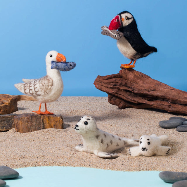 perry-puffin-felt-decoration-sew-heart-felt