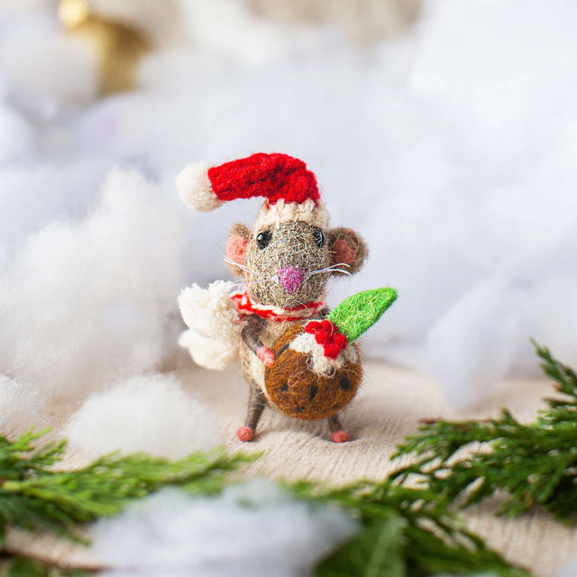 christmas-pudding-mouse-felt-decoration-sew-heart-felt
