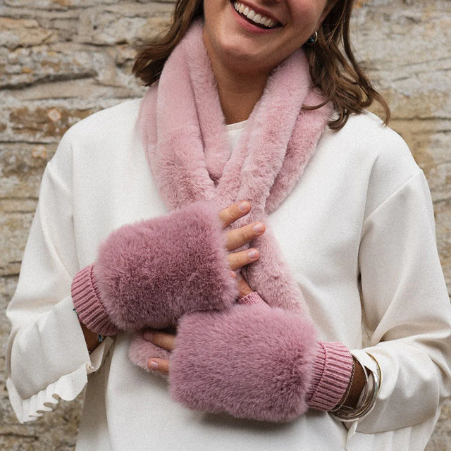 faux-fur-push-through-scarf-pink-millie-mae