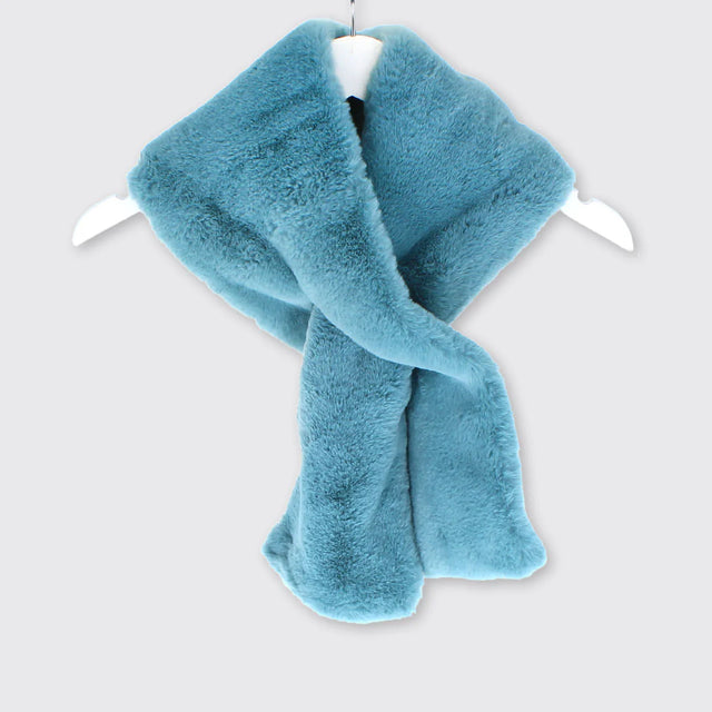 faux-fur-pfaux-fur-push-through-scarf-blue-millie-mae