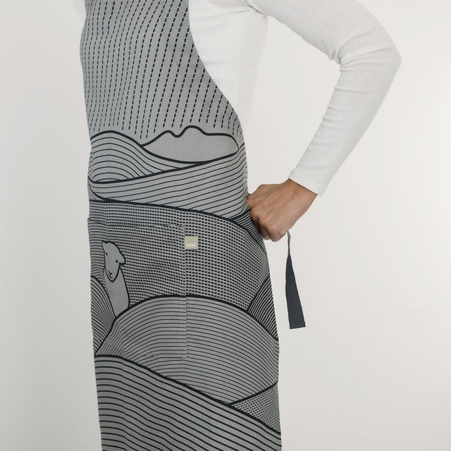 line-apron-dark-grey-the-herdy-company