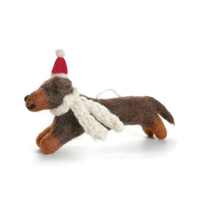 festive-sausage-dog-with-hat-scarf-christmas-decoration-amica-felt