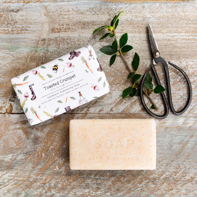 Gardeners Exfoliating Soap - Toasted Crumpet