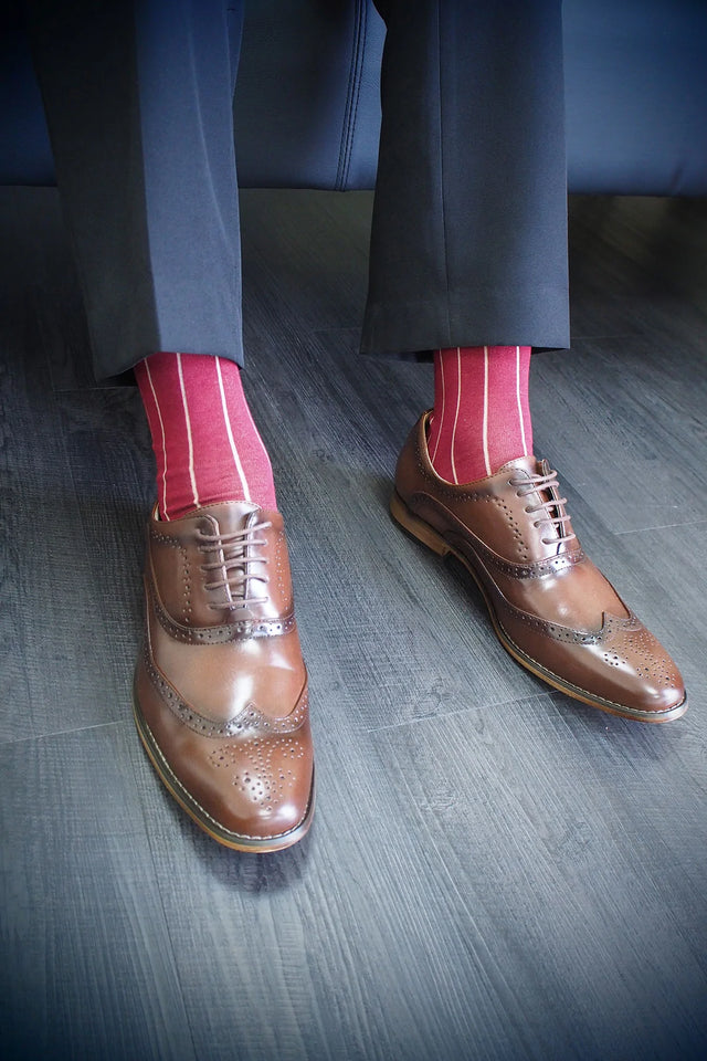 pin-stripe-mens-socks-crimson-peper-harow
